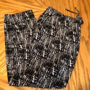 Pattern Pants. Black/White